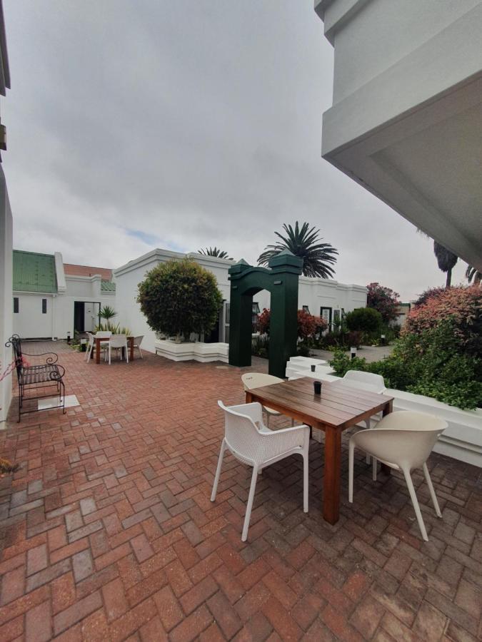 Langholm Hotel Walvis Bay Eksteriør billede